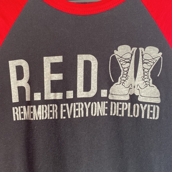 R.E.D. Remember Everyone Deployed 3/4 Sleeve Black & Red T- Shirt Size S-M - Picture 3 of 5